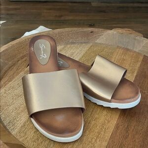 Seven7 Women's Metallic Slide Sandals